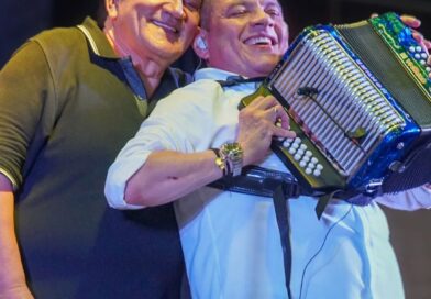 Poncho Zuleta y El Cocha Molina inician el tour musical ‘Muchas gracias, llegó el momento’ con 11 conciertos por Estados Unidos